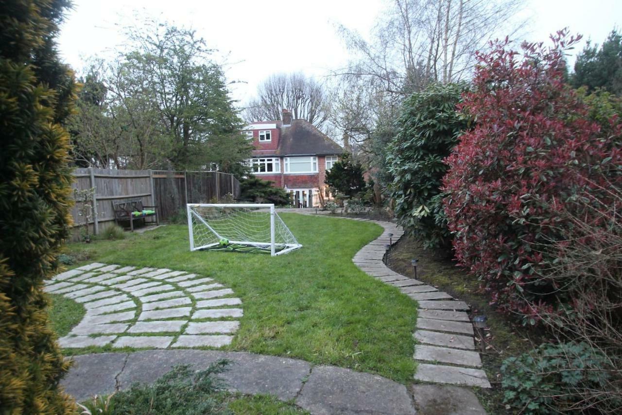 Oak Tree Villa Londra Exterior foto